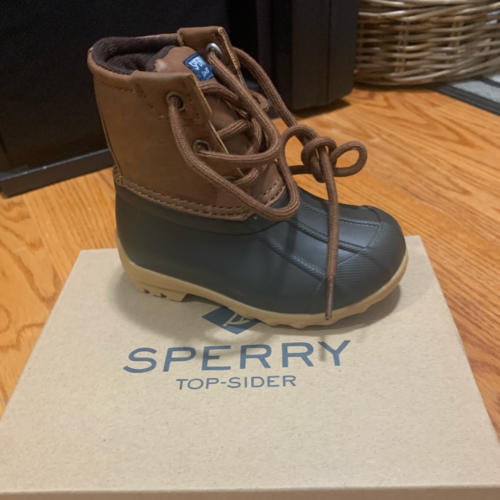 New Sperry Duck Booots